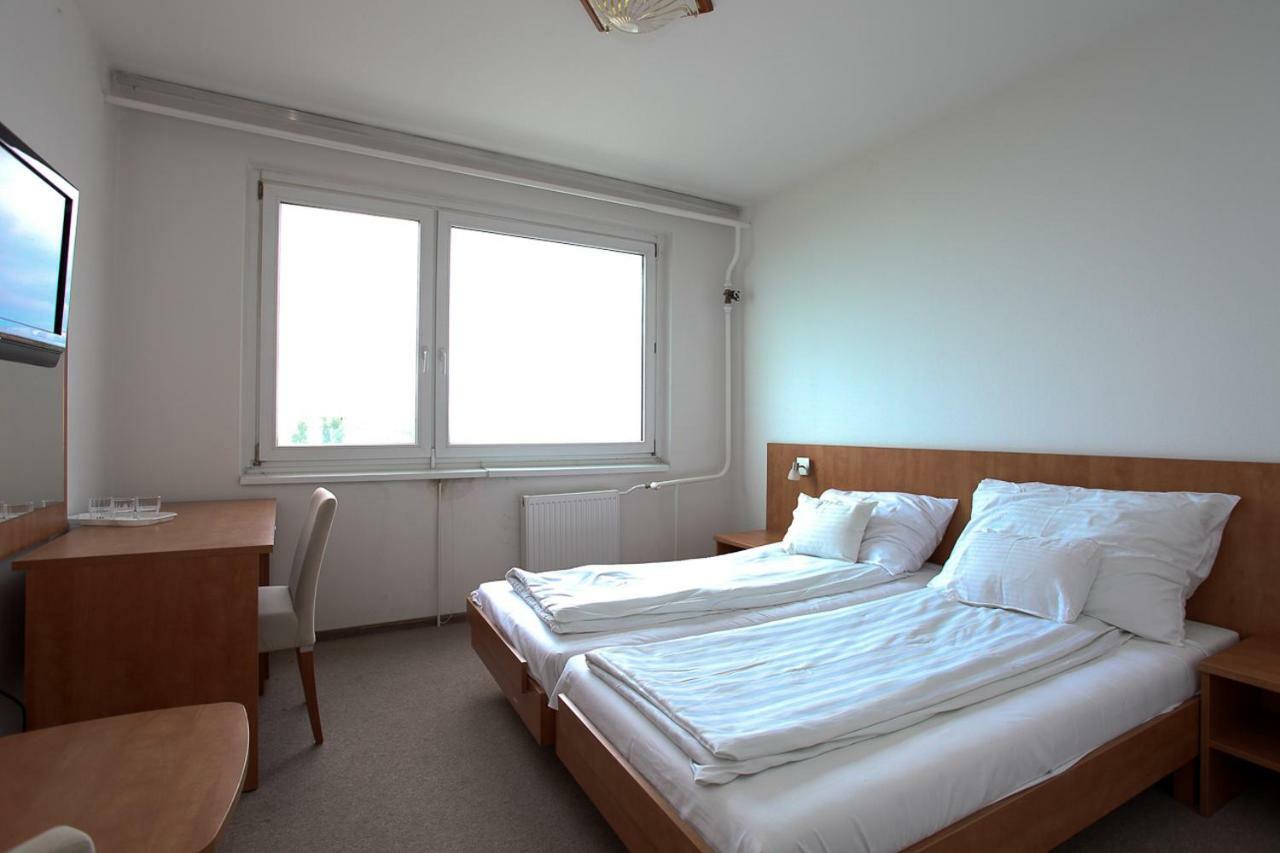 Aranypart Hotel Siófok Buitenkant foto